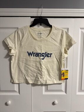 NWT Wrangler Cream Short Sleeve Logo Tee with Navy Print Size L Country Western